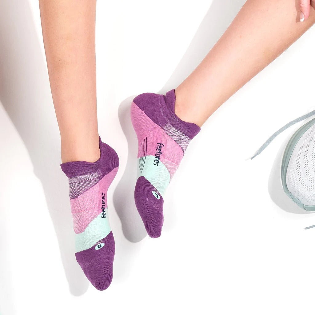 Feetures Elite Light Cushion No Show Tab